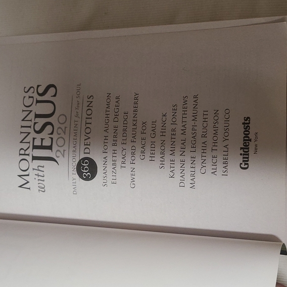 2/$15 Abide in Jesus 2020 encouragement book 366 devotions softback book - Picture 2 of 6